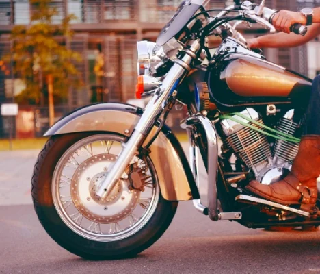 使い込むほど味が出るレザーグローブ